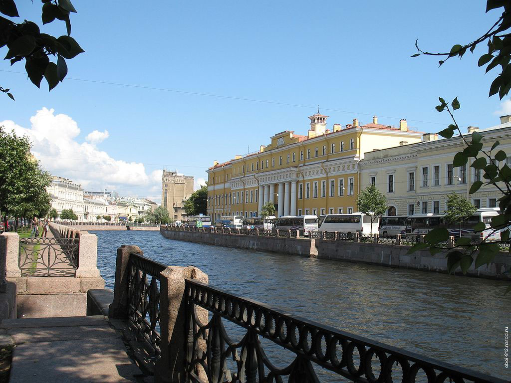 Юсуповский дворец в Санкт-Петербурге, здесь убили Распутина