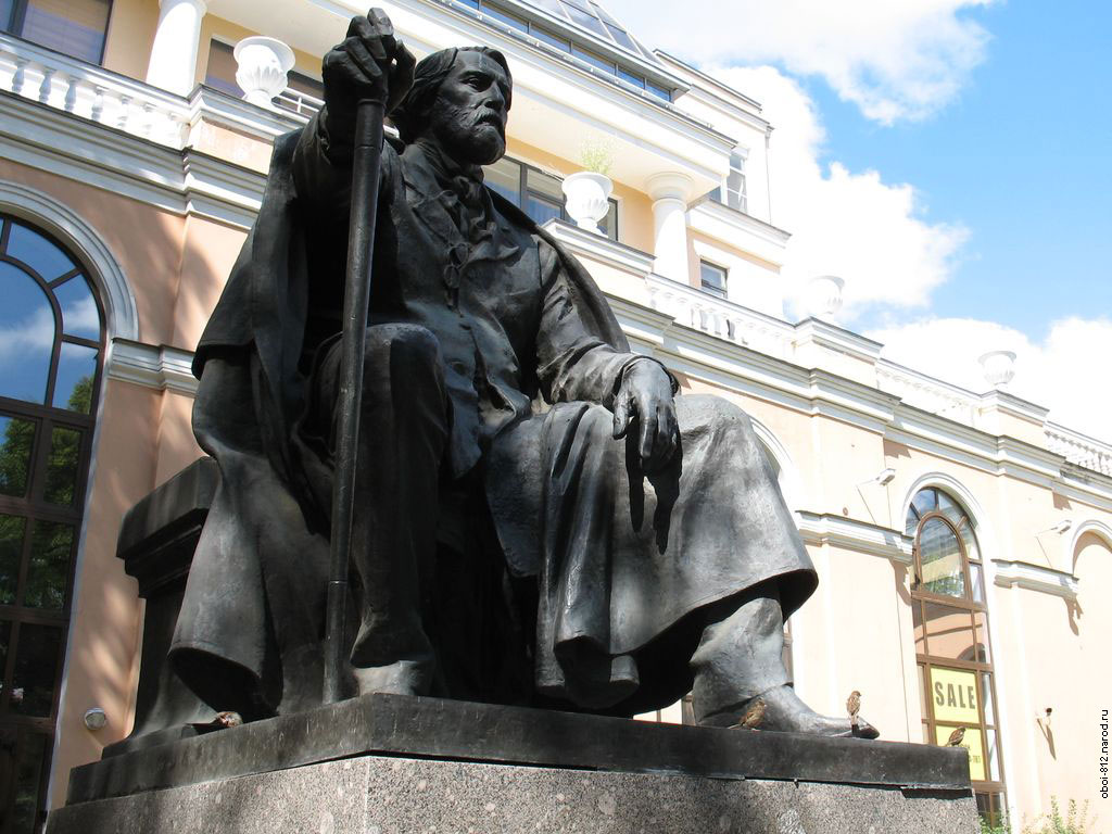 памятник Тургеневу в Санкт-Петербурге