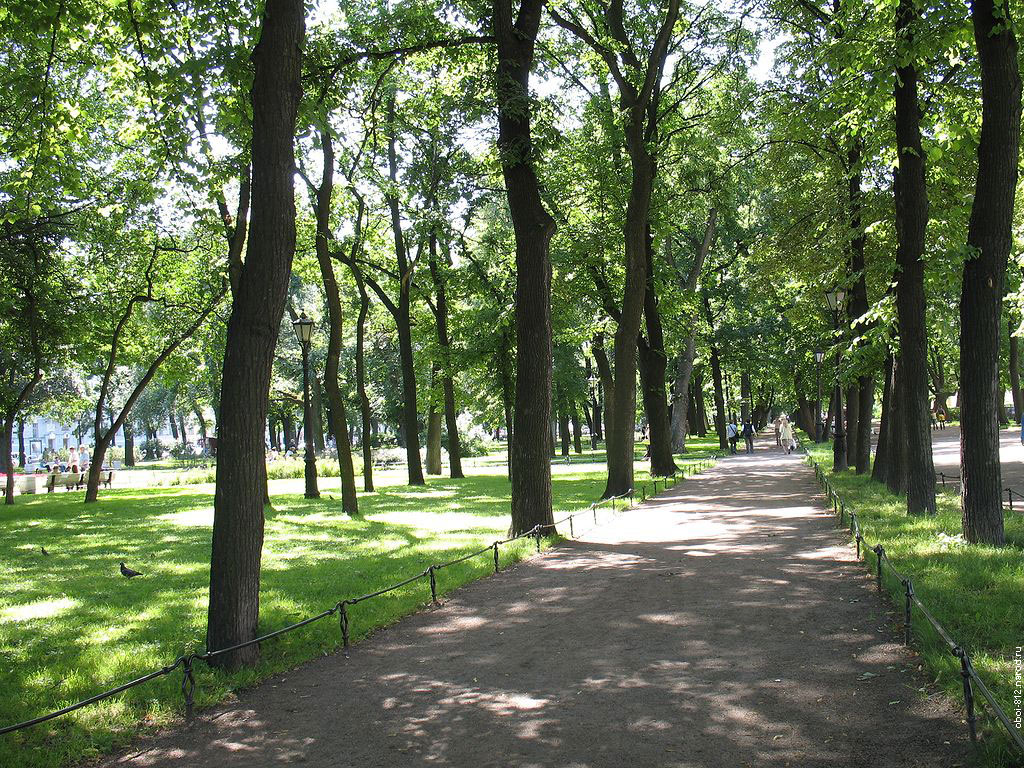Александровский сад в Петербурге