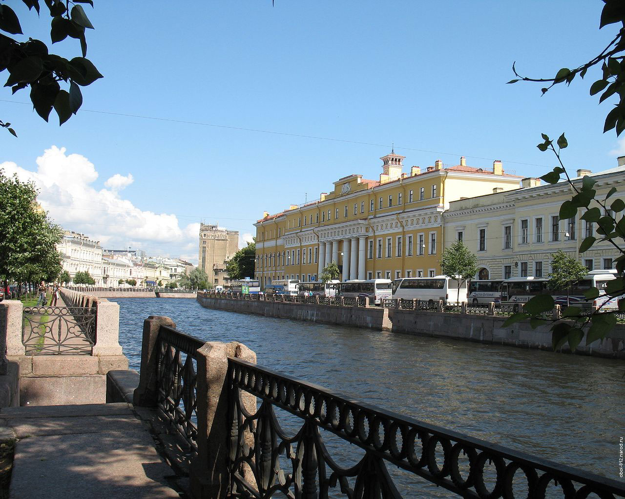 Юсуповский дворец в Санкт-Петербурге, здесь убили Распутина