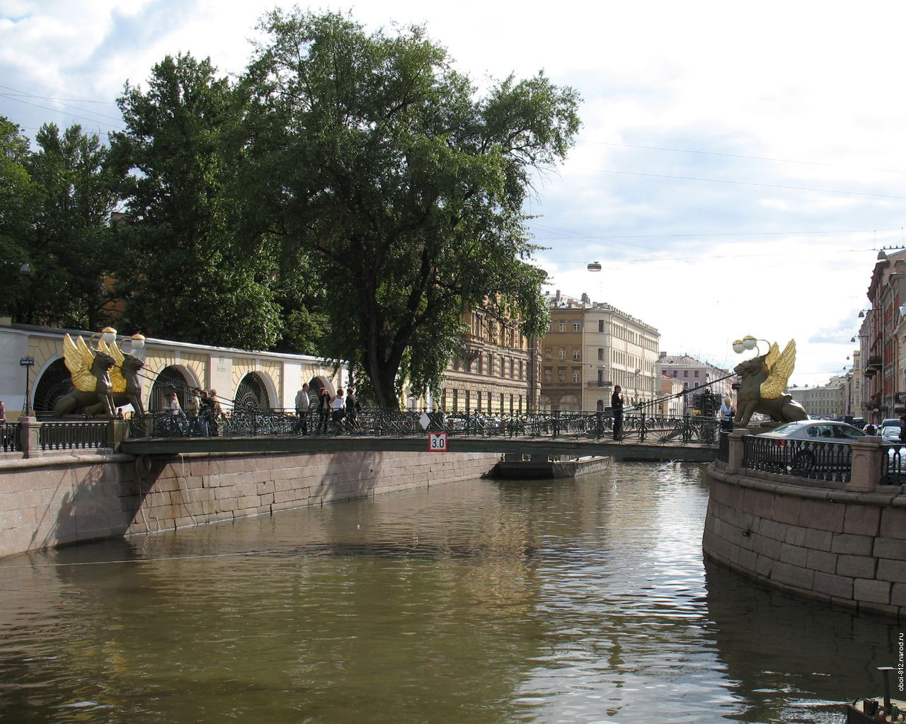 Банковский мост через канал Грибоедова, мост с Грифонами, Санкт-Петербург