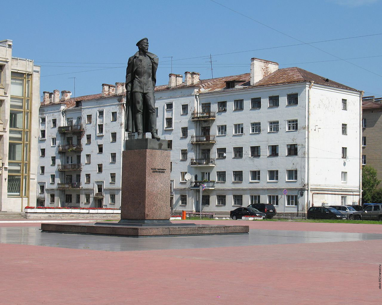 памятник Феликсу Дзержинскому, самый настоящий железный Феликс