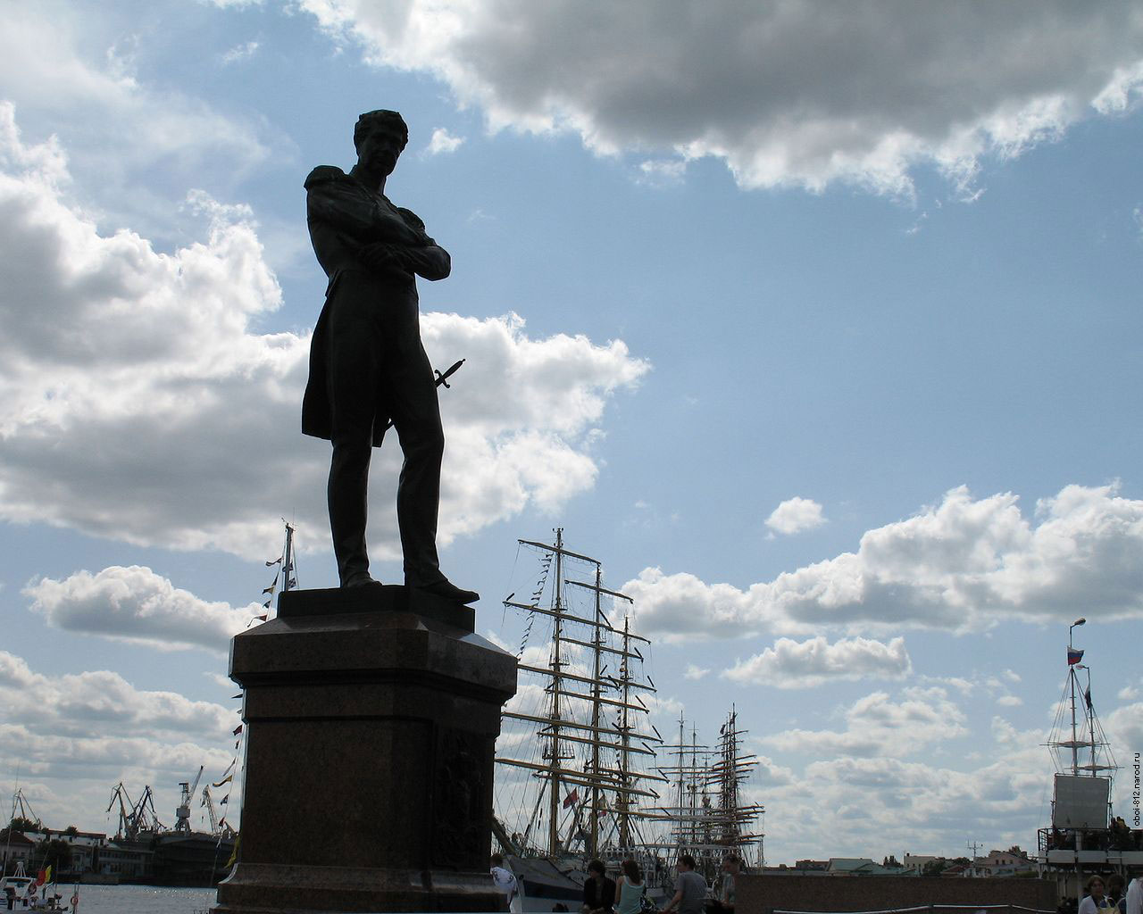 памятник Ивану Фёдоровичу Крузенштерну в Санкт-Петербурге