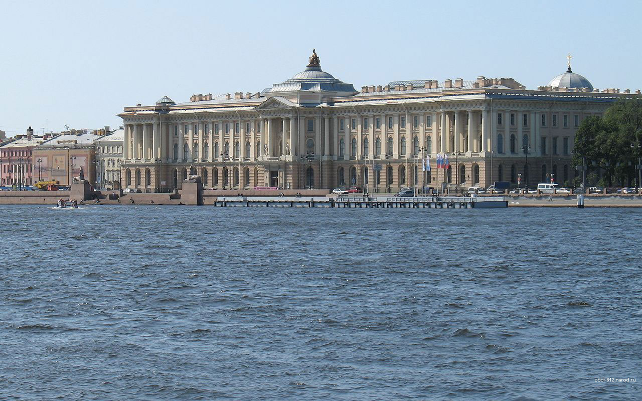 здание Академии Художеств в Петербурге