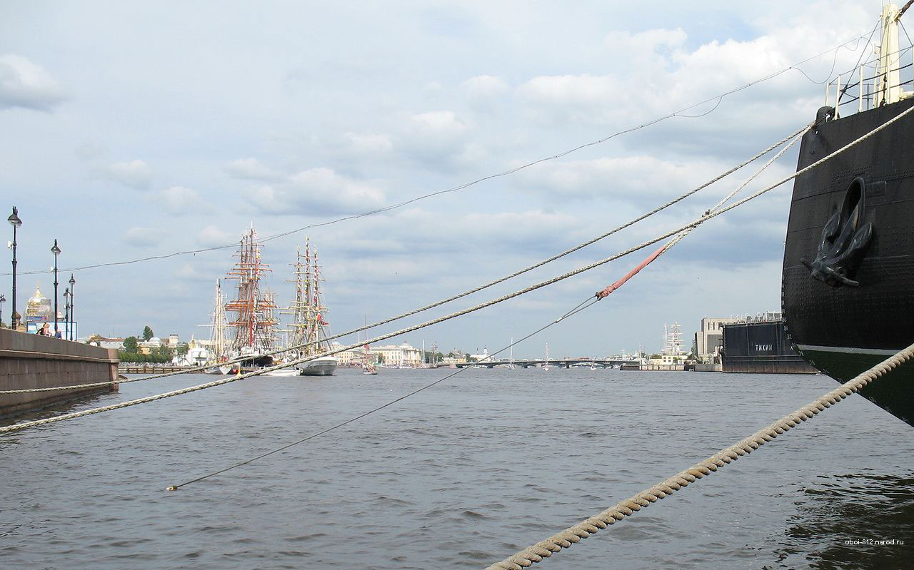 Парусная регата в Санкт-Петербурге, снимок сделан от Ледокола Красин