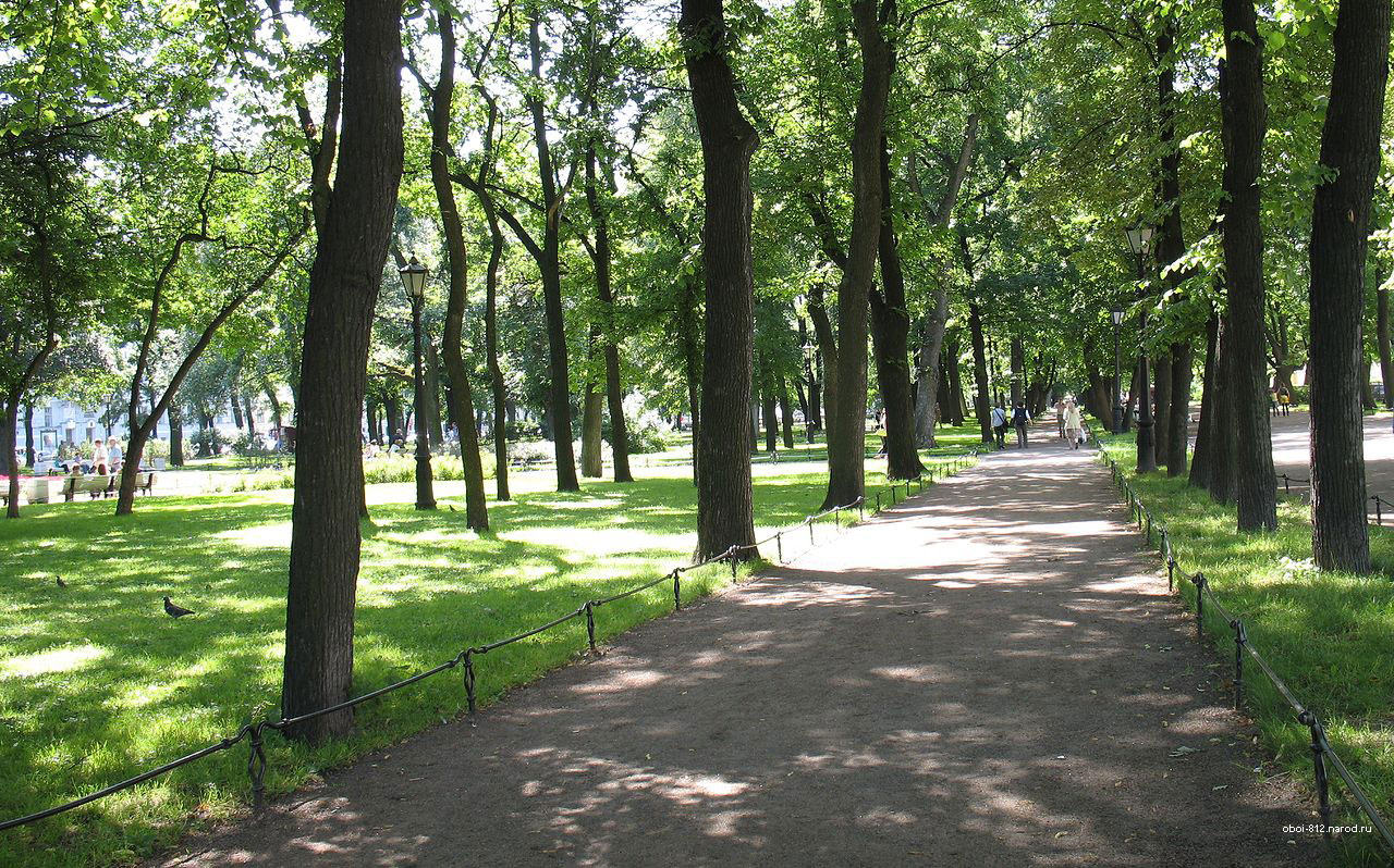 Александровский сад в Петербурге